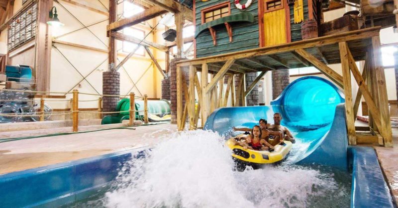 11 Best Indoor Water Parks Near Chicago - Go Visit Chicago